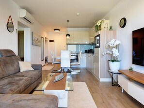 TV - House Posesi by Interhome (Medulin)