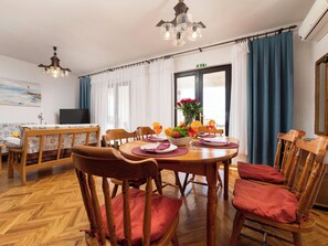 Dining - Apartment Majnaric by Interhome (Krk/Pinezići)