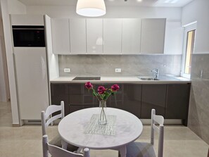 Fridge, microwave, dishwasher, cookware/dishes/utensils - Apartment Eleganza - 2 by Interhome (Krk/Baška)