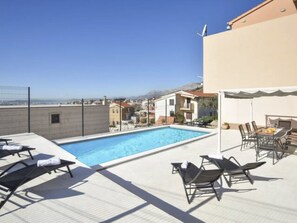 Pool - Villa Joy by Interhome (Solin)