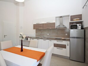 Dining - Apartment Flora - 9 by Interhome (Krk/Baška)