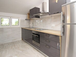 Fridge, microwave, dishwasher, cookware/dishes/utensils - Apartment Eleganza - 6 by Interhome (Krk/Baška)