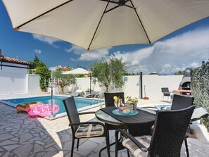 Pool - House Michelle by Interhome (Pula/Banjole)