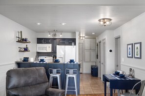 Interior - Summer Fun! |Near SDC, Lake & Shows (Branson West)