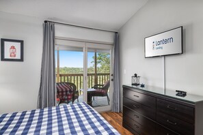 2 bedrooms, iron/ironing board, free WiFi, bed sheets - Summer Fun! |Near SDC, Lake & Shows (Branson West)