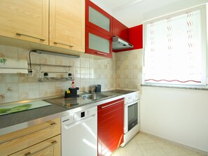 Fridge, microwave, oven, dishwasher - Apartment 2384 by Interhome (Fažana)