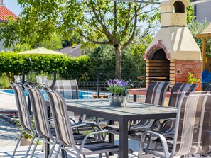 Outdoor dining - Apartment 2383 by Interhome (Fažana)