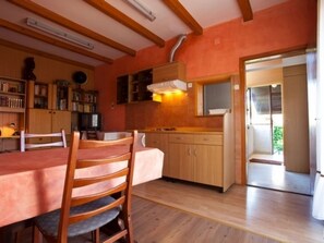 Fridge, cookware/dishes/utensils - Apartment 2376 by Interhome (Umag)