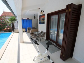 Outdoor dining - Villa Viktoria / HR-11041-01 by Interhome (Dracevac)