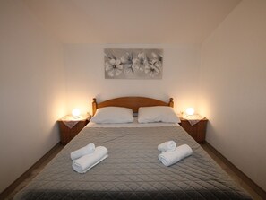 Internet - Apartment Julia Plavi / HR-11080-02 by Interhome (Poreč/Nova Vas)