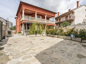Terrace/patio - Apartment DP by Interhome (Bokordici)