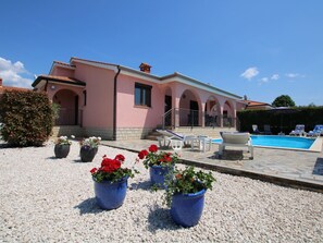 Pool - Villa Nel Rosa / HR-11037-01 by Interhome (Dracevac)