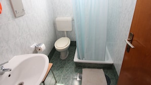 Bathroom - Vintage Guest Room Cerisnja / HR-11059-05 by Interhome (Dracevac)