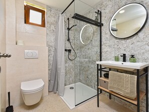Bathroom - Apartment 2388 by Interhome (Pula/Vodnjan)