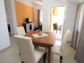 Dining - Apartment Kamelia - 9 by Interhome (Krk/Baška)