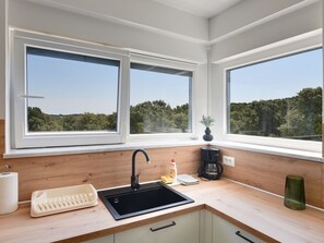 Fridge, oven, dishwasher, cookware/dishes/utensils - Cube Box House by Interhome (Pula)
