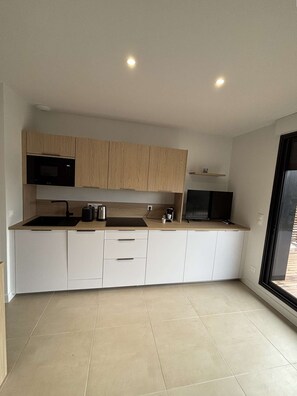 Fridge, toaster, cookware/dishes/utensils - 237 - NEW APARTMENT IN MAUBUISSON - Comfort and lake close by, ideal for 2 people (MAUBUISSON)