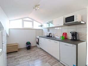 Fridge, microwave, oven, dishwasher - Apartment 2397 by Interhome (Fažana)