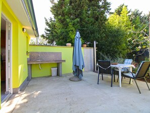 Outdoor dining - Apartment 2409 by Interhome (Fažana)