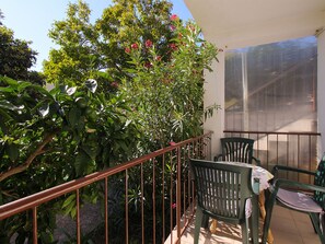 Outdoor dining - Apartment 2411 by Interhome (Medulin/Ližnjan)