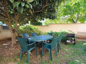 Outdoor dining - Apartment 2411 by Interhome (Medulin/Ližnjan)