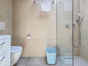 Bathroom - Apartment 2402 by Interhome (Rovinj/Bale)