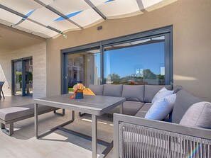Outdoor dining - House 2406 by Interhome (Pula/Manjadvorci)