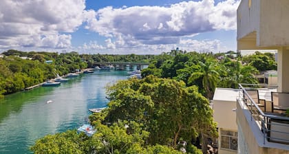 Stylish, Centric La Romana 3BR Apt, Stunning Views