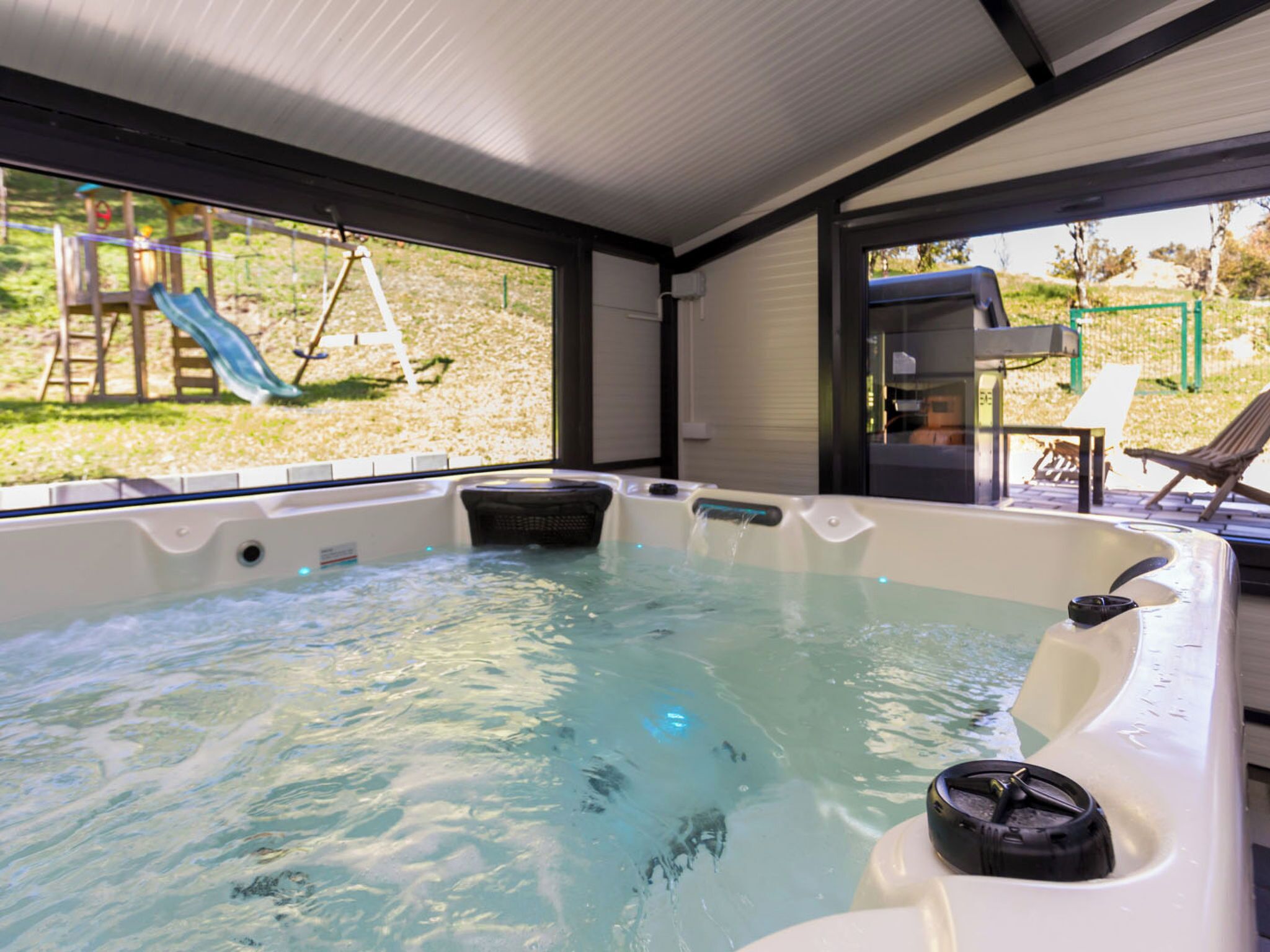 Bain à remous intérieur