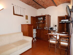 TV - für 3 Personen ca. 45 m² in Siena, Toskana by Interhome (Siena)
