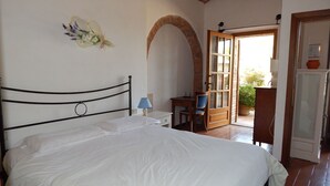 2 soveværelser, internetforbindelse