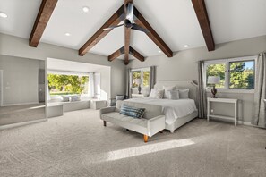 7 habitaciones, tabla de planchar con plancha, wifi y ropa de cama 