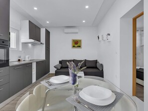 Living area - Wohnung Sunny Garden von Ana A2 by Interhome (Makarska)
