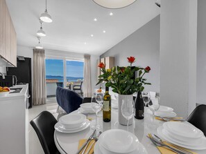 Dining - Wohnung "Blue Dream" mit Balkon by Interhome (Makarska)