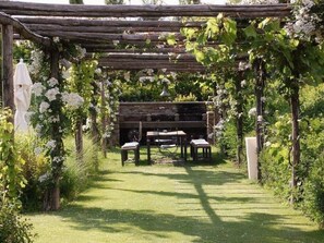 Outdoor dining - Wohnanlage Ca de Frati-Wohnung Ortensia by Interhome (Arezzo)
