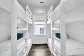 5 Schlafzimmer, Bügeleisen/Bügelbrett, Reisekinderbett, kostenloses WLAN