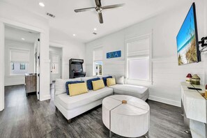 Smart TV - The Orchid by Stay on 30a (Inlet Beach)