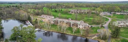 Cozy Lakefront Efficiency Condo on Red Cedar Lake at Tagalong Golf Resort!
