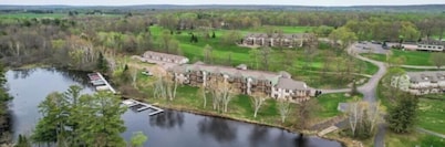 Cozy Lakefront Efficiency Condo on Red Cedar Lake at Tagalong Golf Resort!