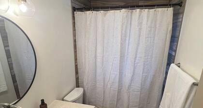 Spacious 4-bedroom house in awesome Idaho Falls with AC