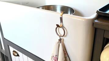 Microondas y placa de cocina