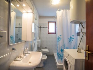 Bathroom - Apartment Renato by Interhome (Rovinj/Kanfanar)