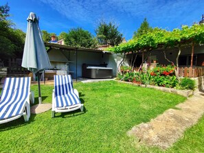 Outdoor spa tub - House 1402 by Interhome (Pula)