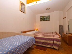Room - Apartment 1588 by Interhome (Bokordici)