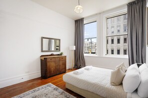 3 Schlafzimmer, Bügeleisen/Bügelbrett, Reisekinderbett, WLAN