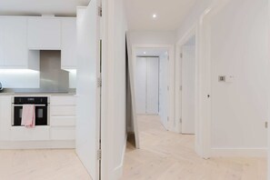 Interior - Sleek 2BD City Retreat in South West London (London)