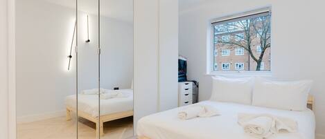 2 habitaciones, tabla de planchar con plancha y acceso a internet