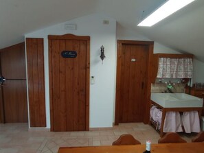 Interior - L'attico Di Castelfidardo by Interhome (Castelfidardo)