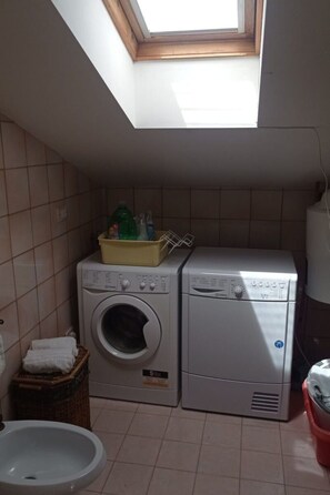 Bathroom / Wellness - L'attico Di Castelfidardo by Interhome (Castelfidardo)