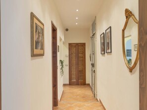 Interior - Vintage Apartment In Florence by Interhome (Florence)